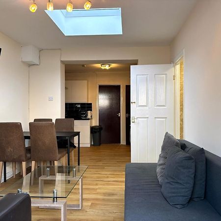 London Deluxe 6 Bedroom House Dagenham Ngoại thất bức ảnh