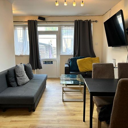 London Deluxe 6 Bedroom House Dagenham Ngoại thất bức ảnh