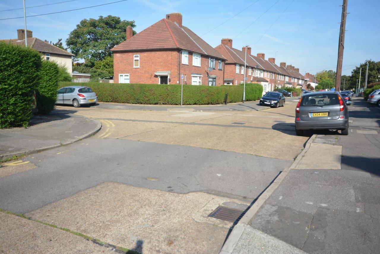 London Deluxe 6 Bedroom House Dagenham Ngoại thất bức ảnh