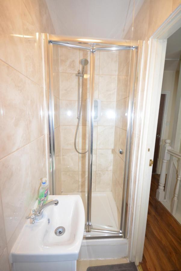 London Deluxe 6 Bedroom House Dagenham Ngoại thất bức ảnh