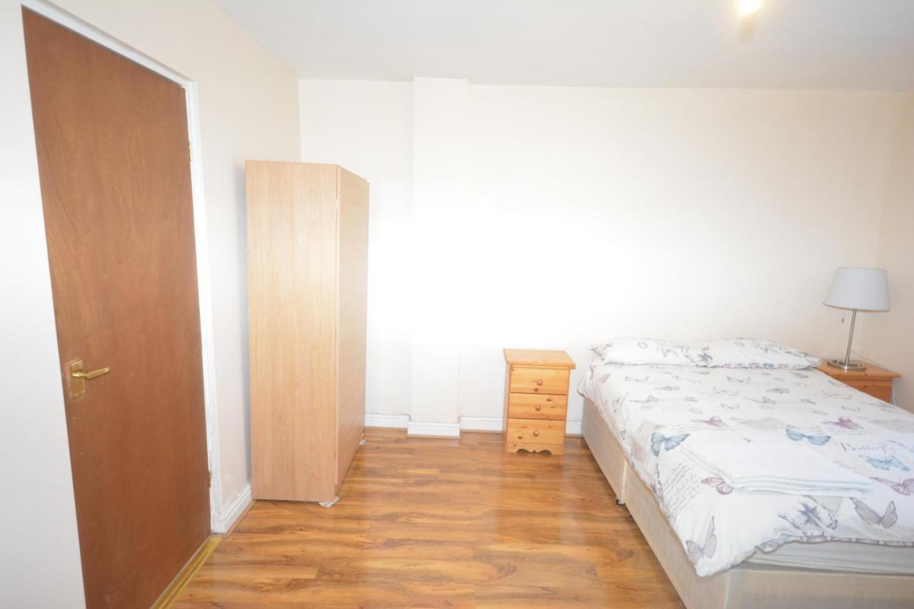 London Deluxe 6 Bedroom House Dagenham Ngoại thất bức ảnh