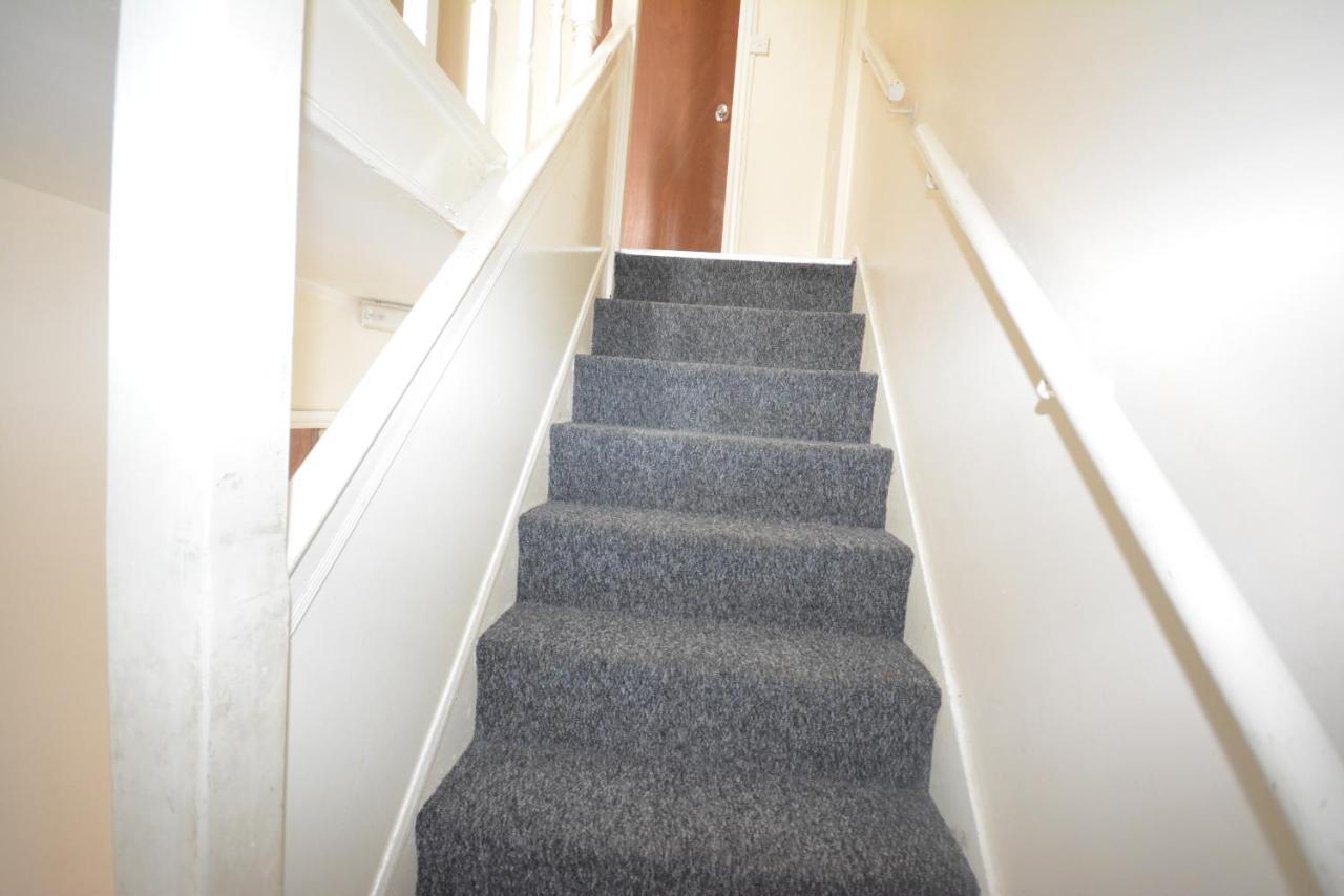 London Deluxe 6 Bedroom House Dagenham Ngoại thất bức ảnh