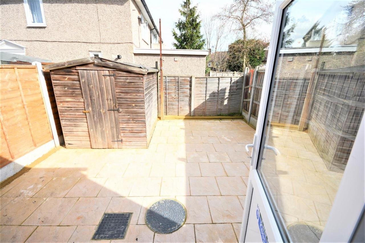 London Deluxe 6 Bedroom House Dagenham Ngoại thất bức ảnh